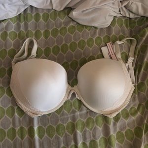 *SOLD* Victoria Secret Push Up Lace Bra
